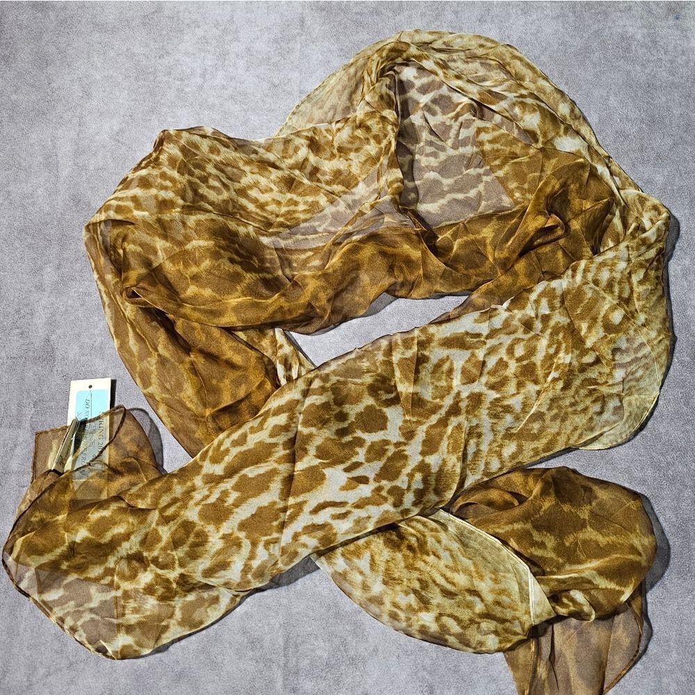 ‎COLLECTION EIGHTEEN Leopard Ombre POLYESTER Scarf 21" x 72"